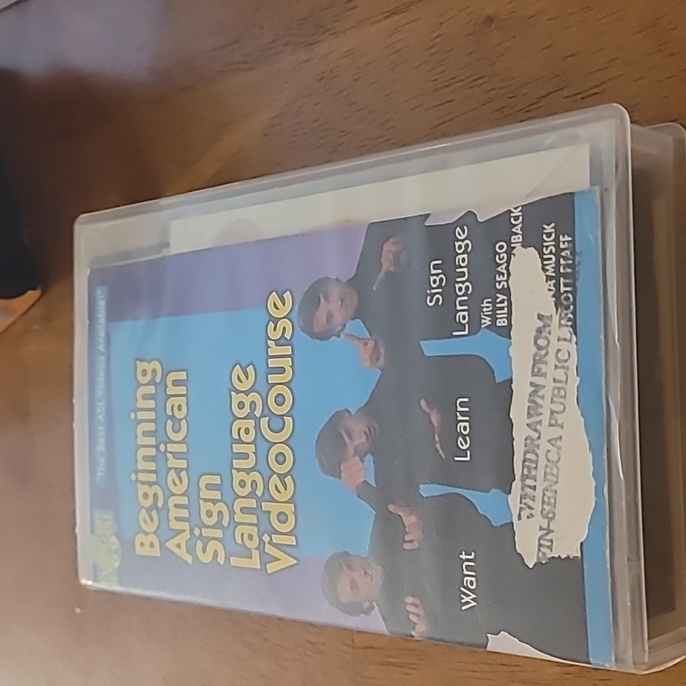 VHS BEGINNING AMERICAN SIGN LANGUAGE VIDEO